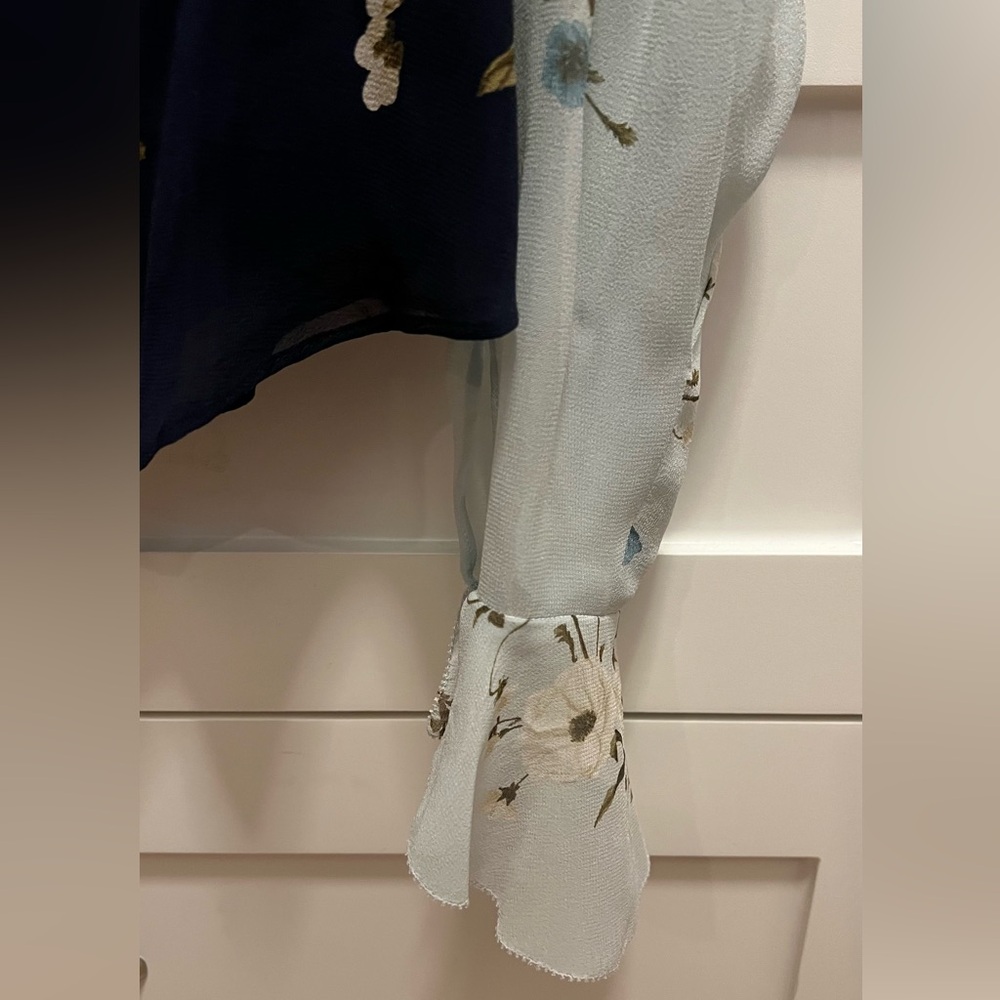 NWTA Joie Silk Blouse - Picture 8 of 10